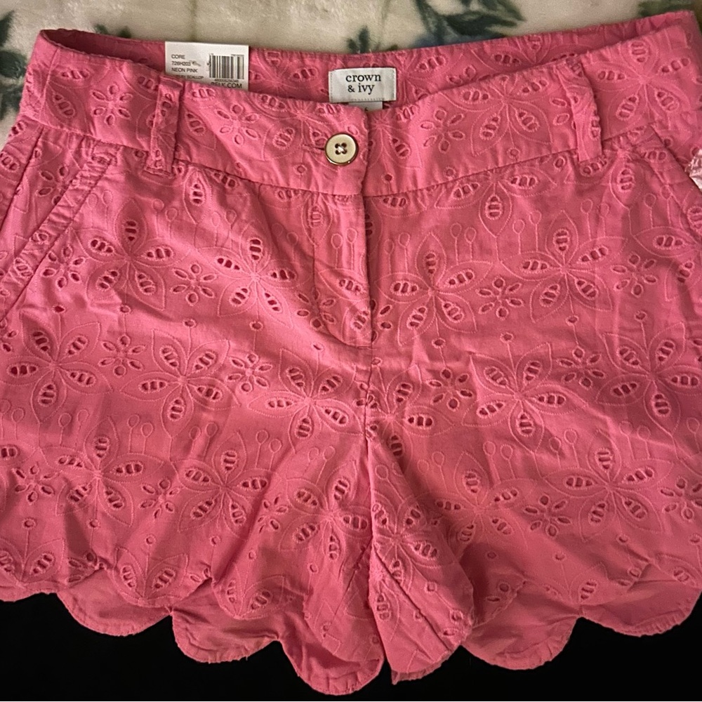 Crown & Ivy Pink Scalloped edge, Eyelet Shorts NWT